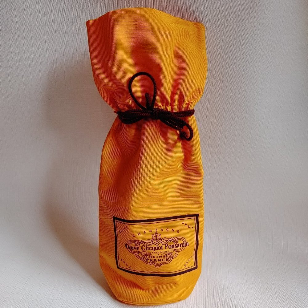 ELEGANT Veuve Clicquot Ponsardin Brut Fabric Draw String Cooler Bag